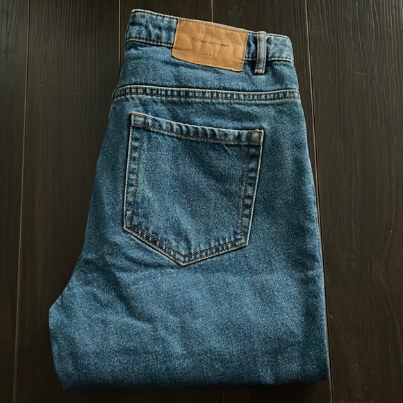 ZARA Medium wash Mom Jeans - Picture 1 of 8